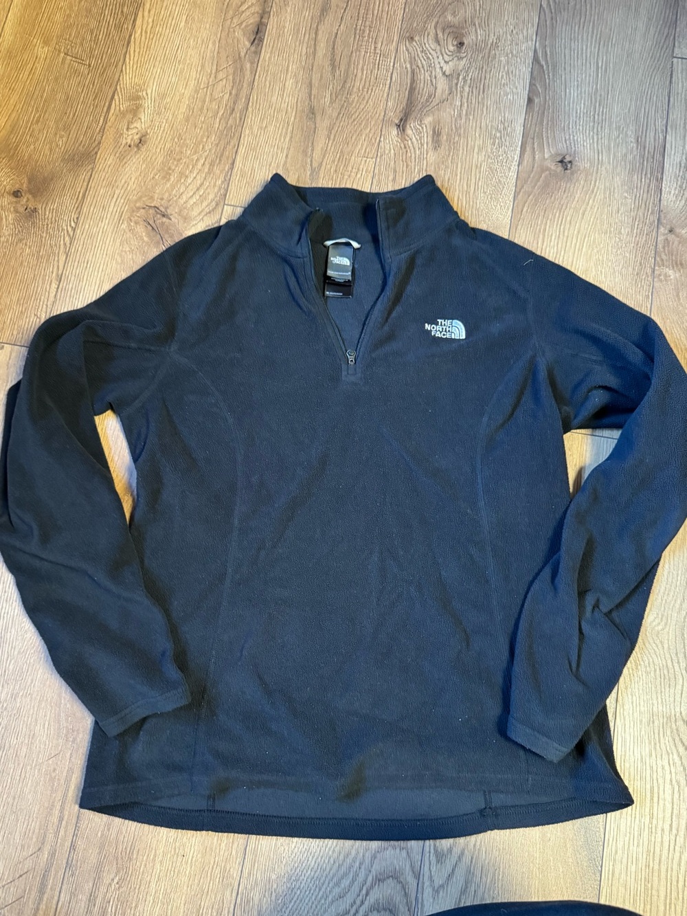 The North Face women's Black 1/4 zip Fleece Pullover